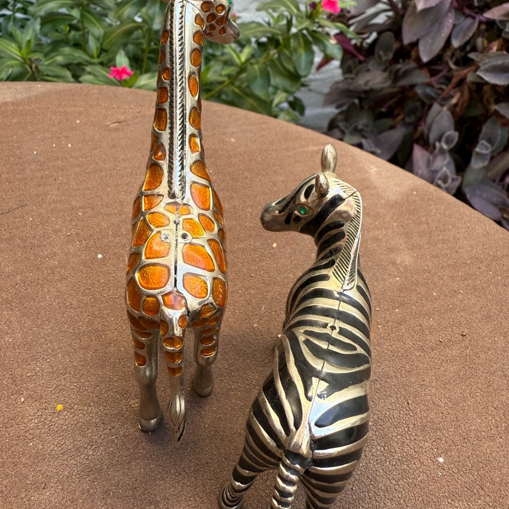Godinger - Adorable Safari Giraffe and Zebra Salt/Pepper Shakers - Picture 5 of 7